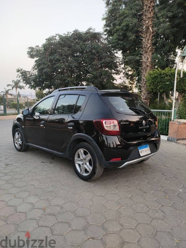 Renault Sandero Stepway 2016 mint condition 3