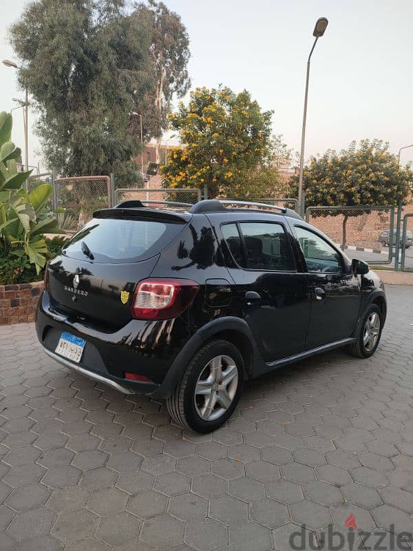 Renault Sandero Stepway 2016 mint condition 4