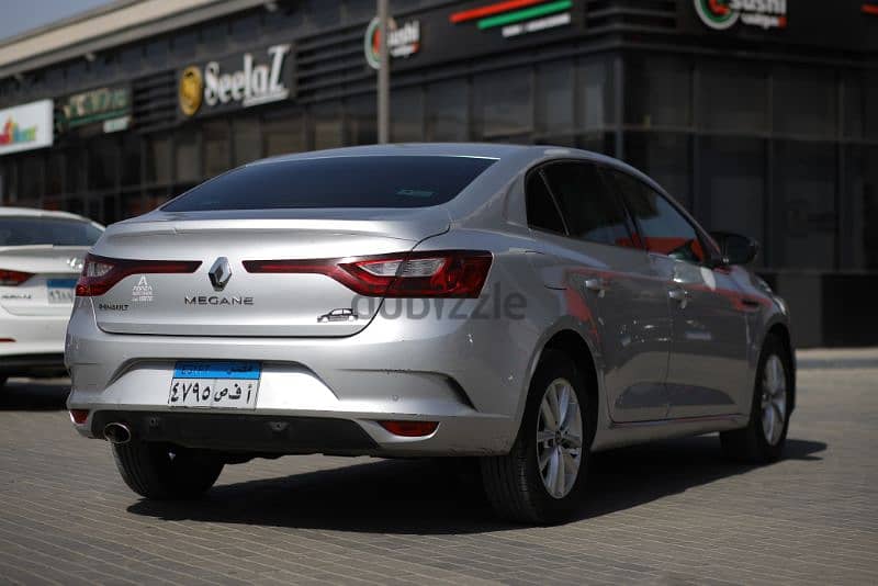 Renault Megane 2019 مالك اول ، فابريكا بالكامل 8