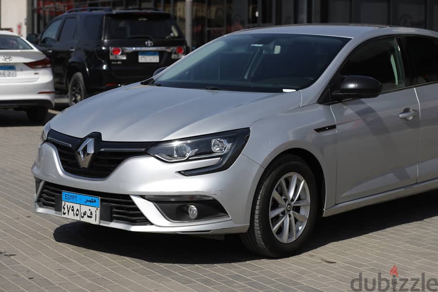 Renault Megane 2019 مالك اول ، فابريكا بالكامل 16