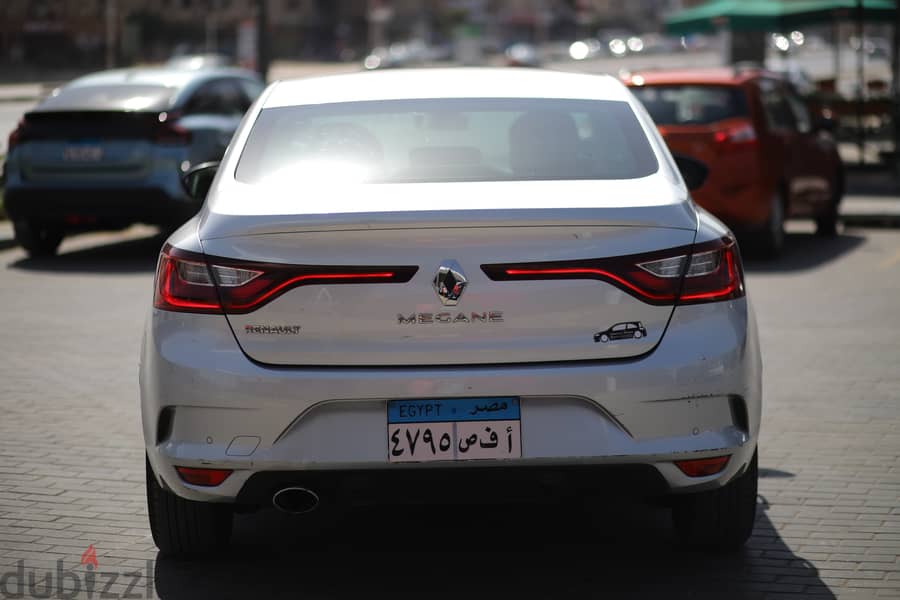 Renault Megane 2019 مالك اول ، فابريكا بالكامل 18