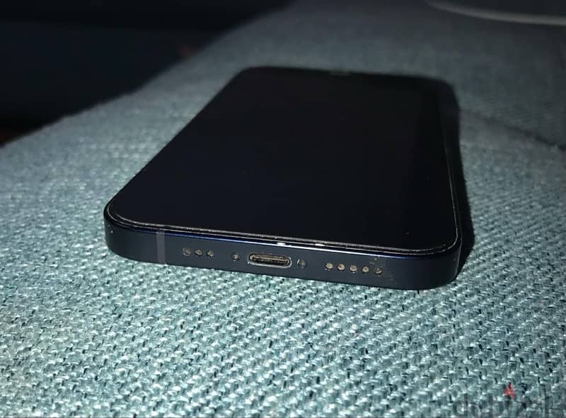 iphone 12 dark blue 4