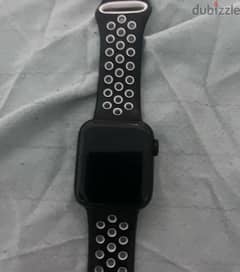 Black Apple Watch SE 2 40mm