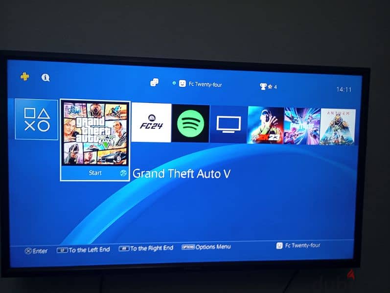 PS4 in a very good condition 2