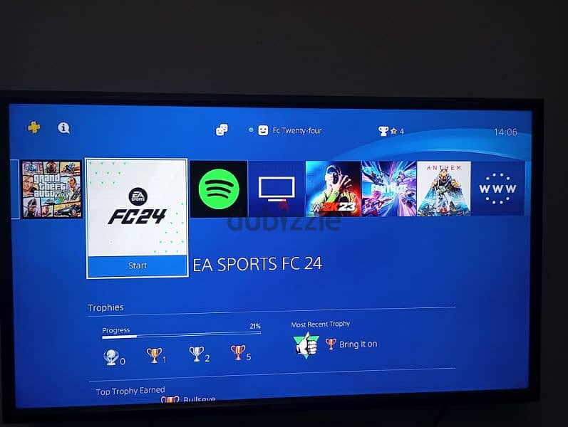 PS4 in a very good condition 3