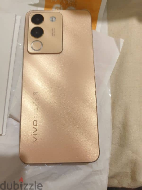 vivo V 29e فيفو في 29 اي حالته كالجديد بالفاتوره والضمان 1