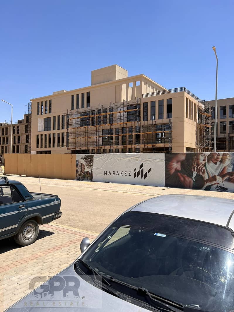 مطلوب كاش 3مليون في مبني ضخم في كمبوند ديستريكت 5 التجمع الخامس أقرب استلام / Commercial Building for sale in district 5 1