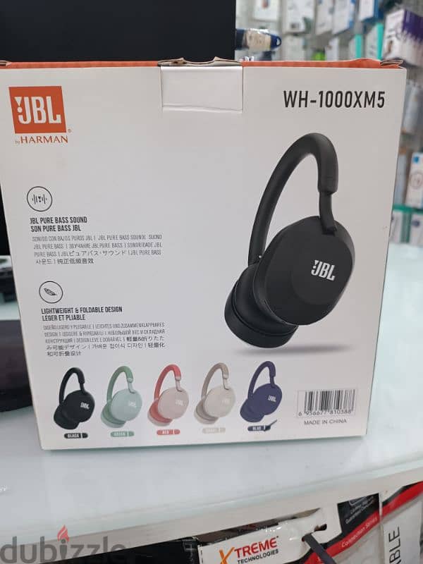 JBL headphones 1