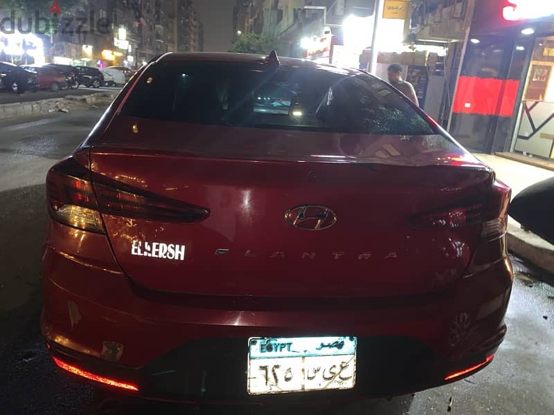 Hyundai Elantra 2019 3