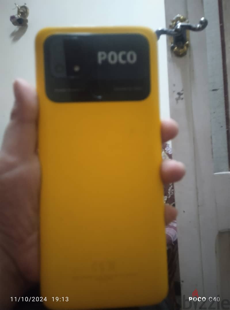 موبايل poco c40 1