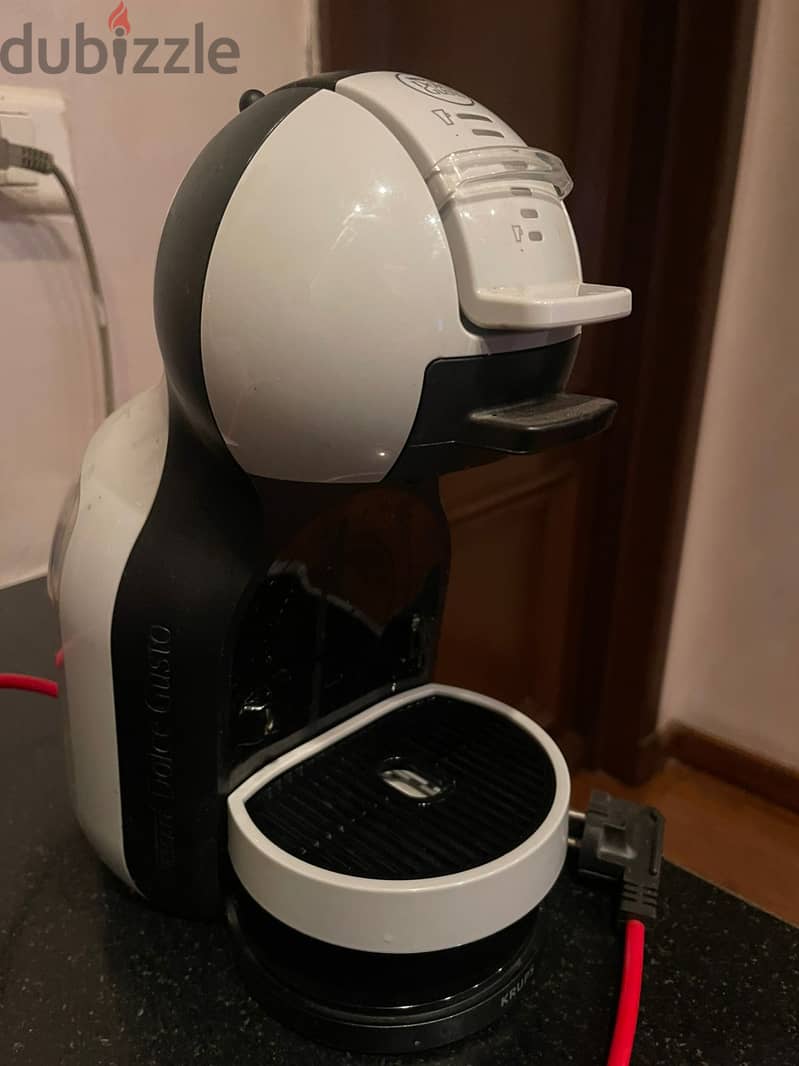 Nescafe Dolce Gusto Mini Me Machine - Black & Gray 3