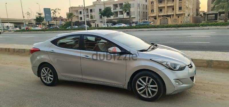 Hyundai Elantra 2013 4