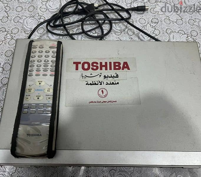 DVD Toshiba اصلي قديم يعمل بكفاءة مع الكتالوج والعلبة 3