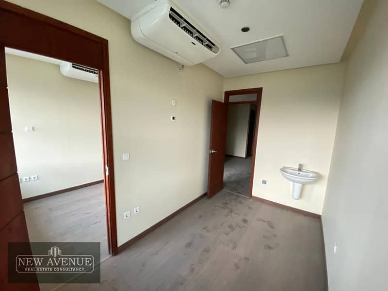 Clinic 60 m for Sale in Dar El fouad hospital         MS-AA 11 2