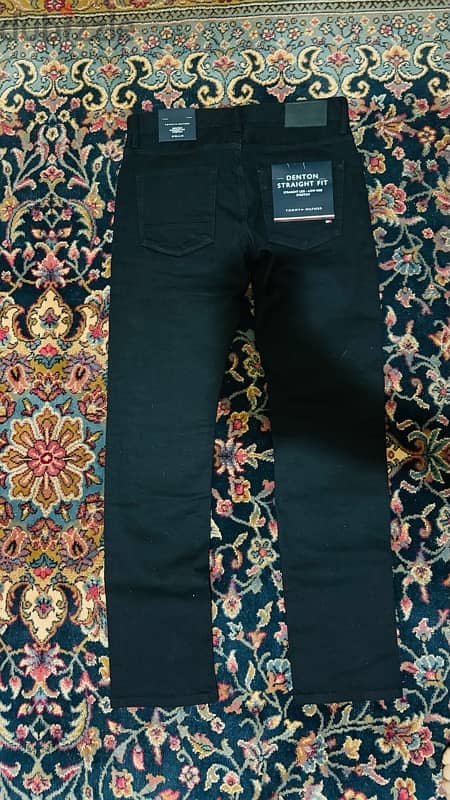 Original Tommy Hilfiger Jeans - Clean Black Denton Straight Fit. 1