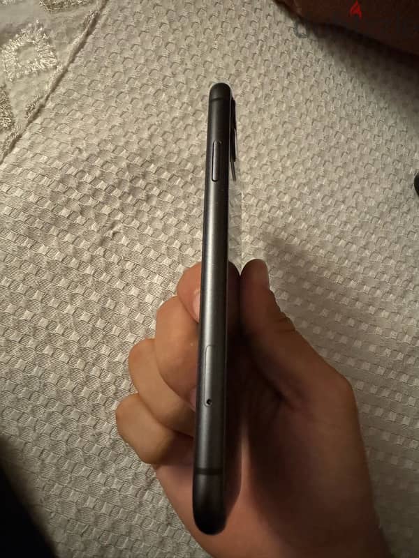 iphone 11 zero scratches 3