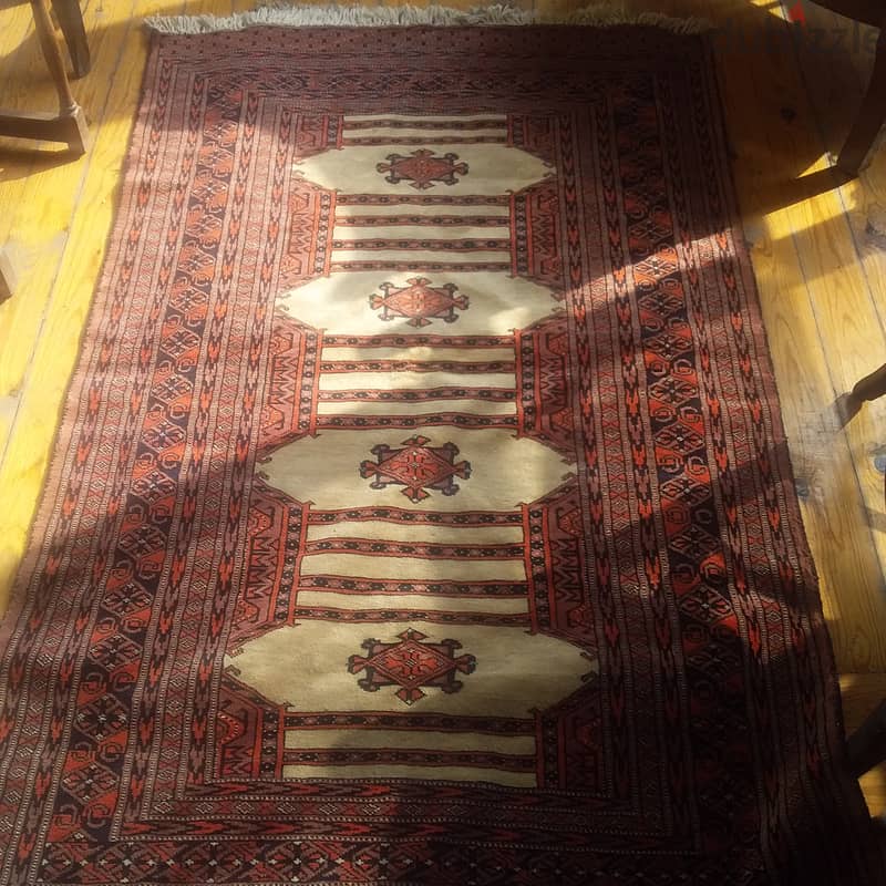 Pakistani woolcarpet 0