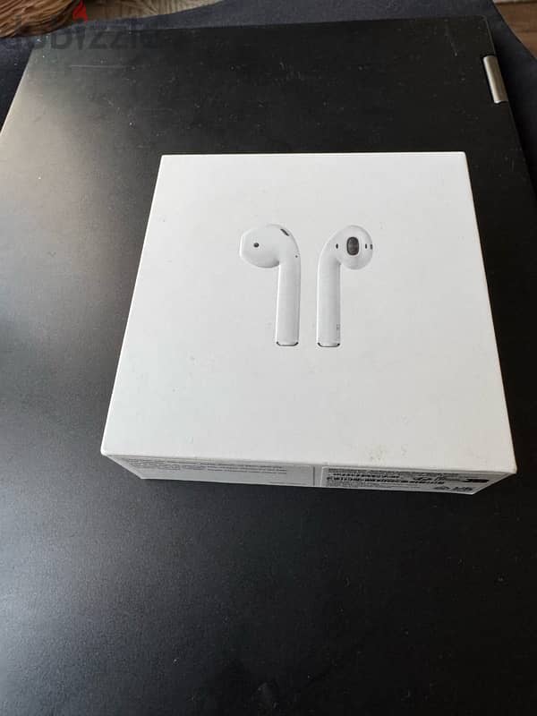 AirPods 2 / Almost new / في الضمان 1