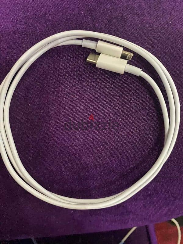 apple adaptor and cable for sale 1