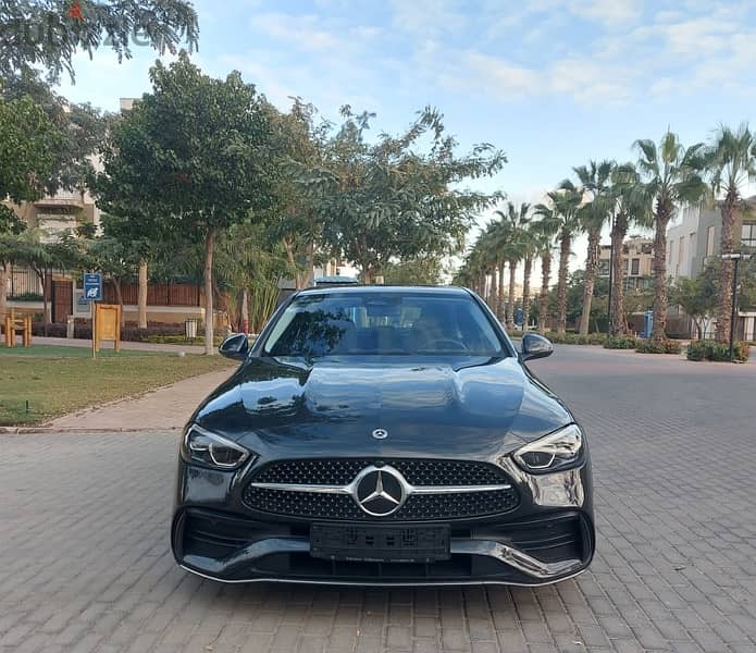 Mercedes-Benz AMG C200 2022 1