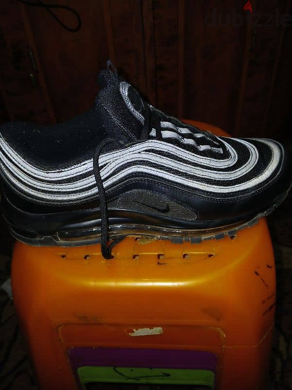 air max 97 ١٥ يوم من الشراء فقط لبس ٧ مرات تقريبا 1