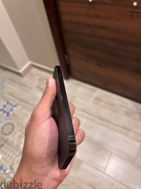 iPhone 14 pro (السعر نهائي) 3