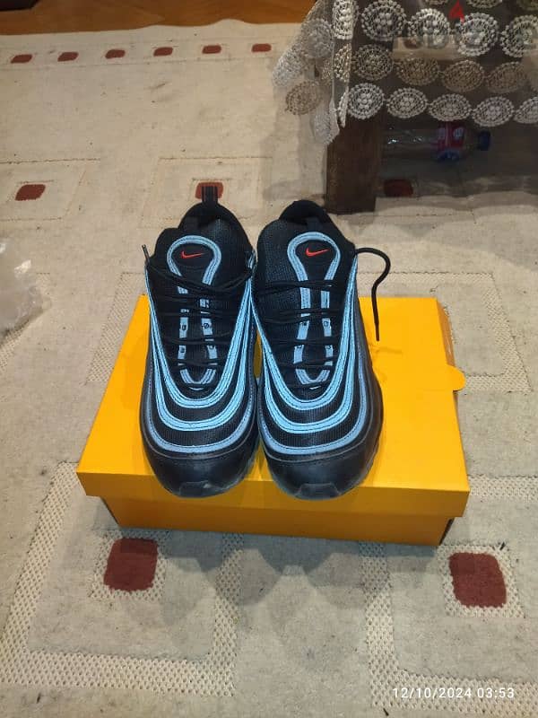 NIKE AIR MAX اسود size43 4