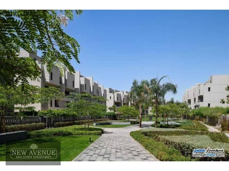 Duplex with Downpayment in Al burouj el shorouk 1