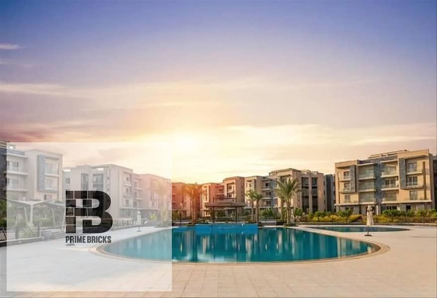 Ready to move in Galleria Residence Compound, located in the heart of the Golden Square, Fifth Settlement. This 125 sqm apartment  with a down payment 9