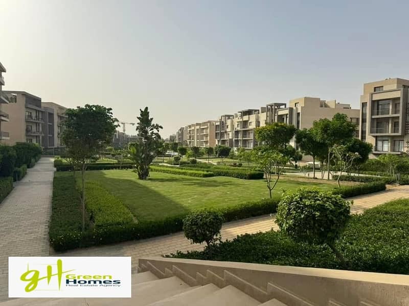 for sale penthouse Special Roof corner with installment till 2031 in Fifth Square - Marasem - moon residence- new cairo 4