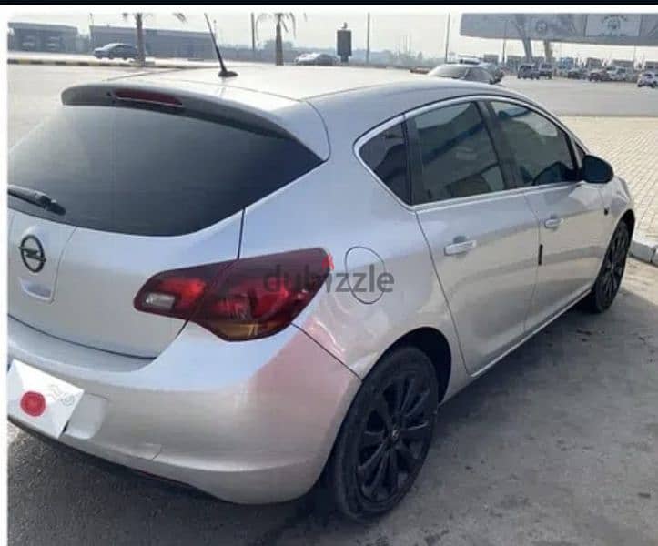 Opel Astra 2012 3