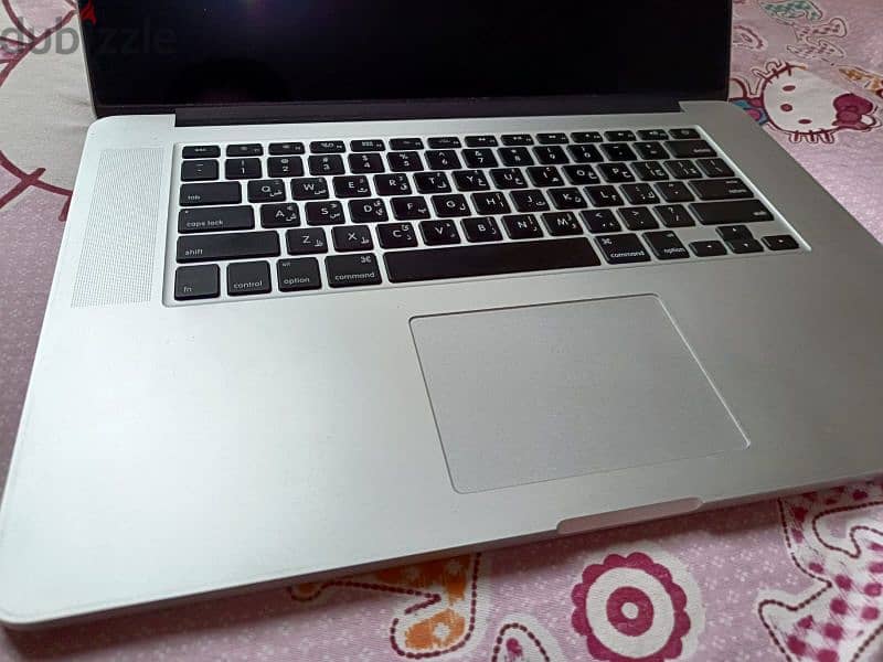 MAC BOOK PRO 2015 1