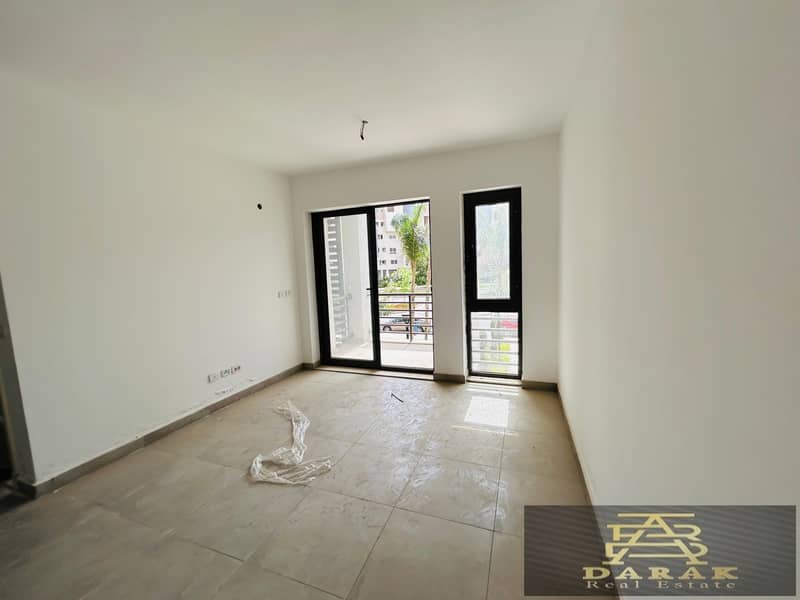 A prime apartment for sale in Madinaty with installment plan over 6 years, immediate delivery in B8. 4