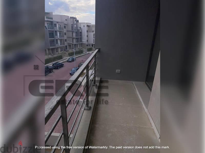 شقه ريسيل في فيفث سكوير160م     Resale apartment in Fifth Square 160m 0