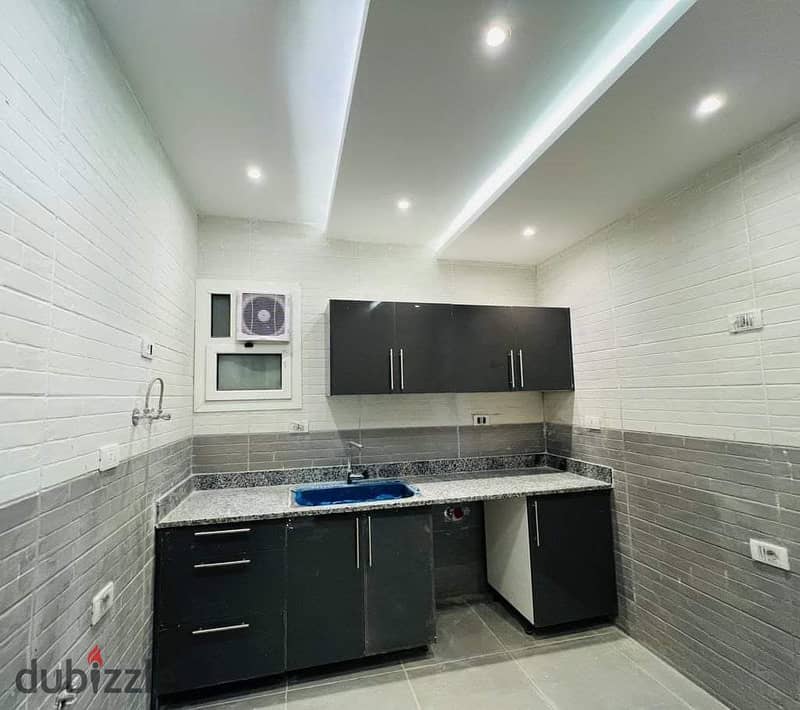 I distinguish an apartment for immediate receipt finished with air conditioners and a kitchen unit   La Capital New Capital   Near the tourist promena 9