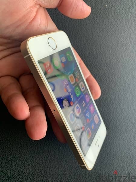 iPhone SE 128gb ايفون 3