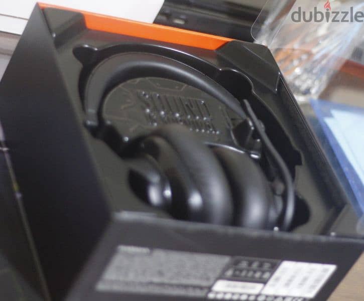 فخر صناعه jbl  كوانتوم 600 بميكروفون 6