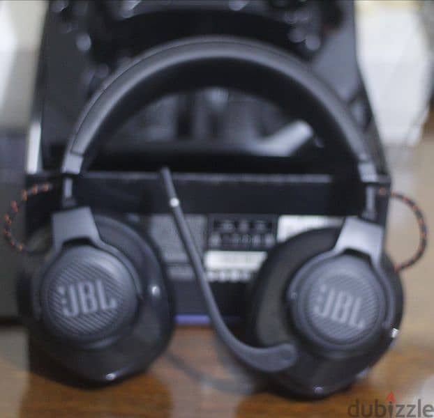 فخر صناعه jbl  كوانتوم 600 بميكروفون 8