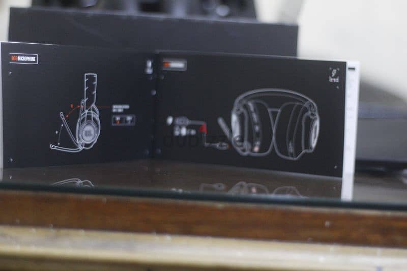 فخر صناعه jbl  كوانتوم 600 بميكروفون 14