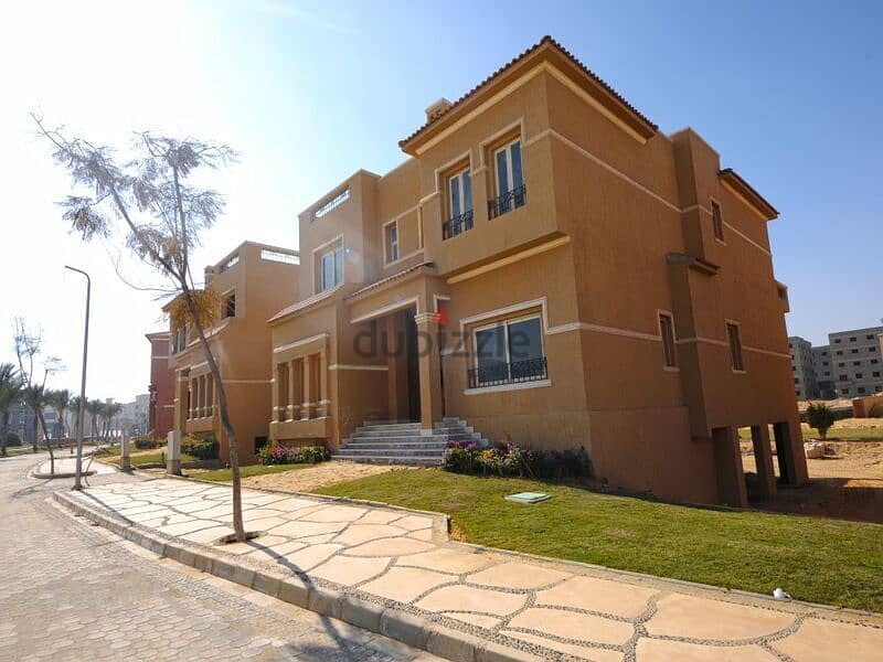 فيلا للبيع علي لاند سكيب في كمبوند قطامية جاردنز -Villa for sale 0