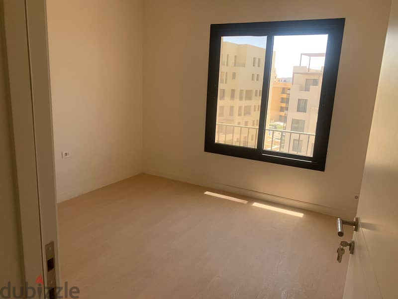 Apartment for sale At Owest compound شقة متشطبة للبيع بكمبوند أويست 2