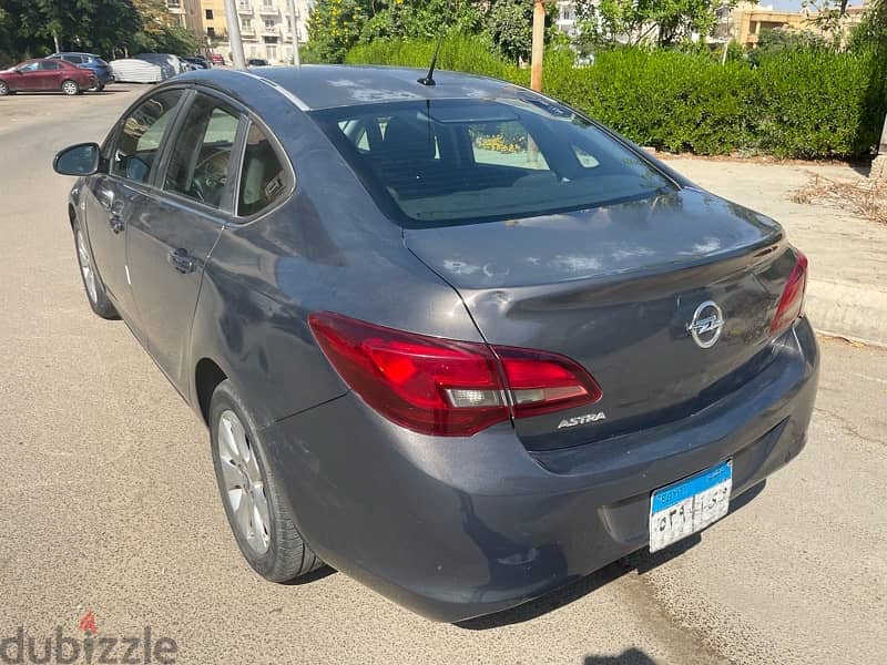 Opel Astra 2015 3