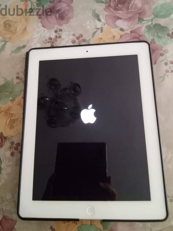 iPad 4 and Apple Watch Series 8 for sale or exchange with Chromebook 1