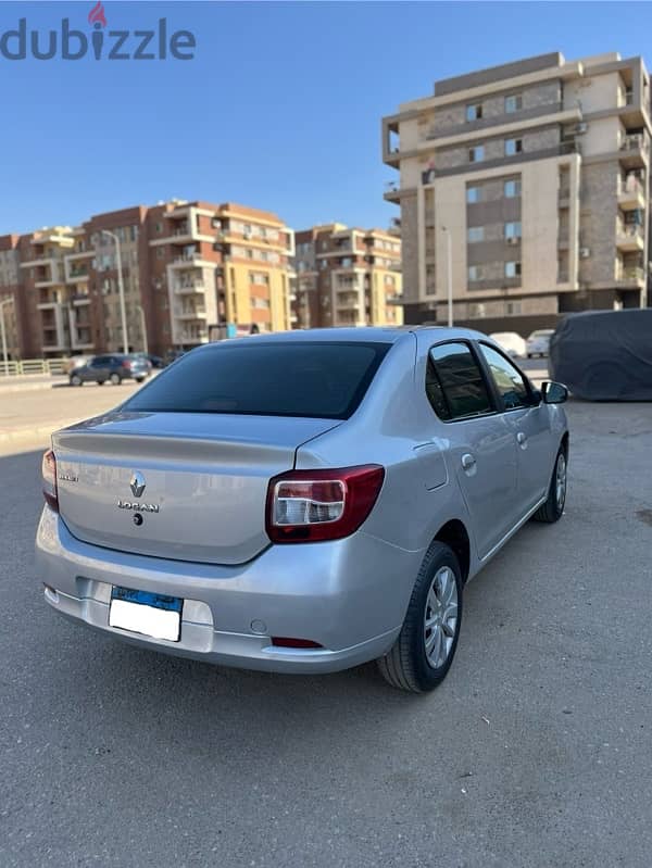 Renault Logan 2016 4