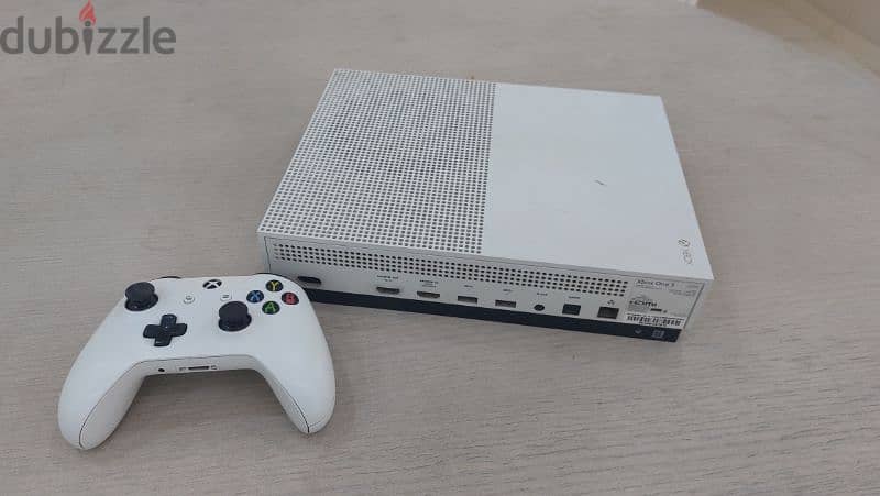 Xbox One S - 500GB 1