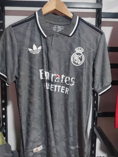 ريال مدريد تي شرت لارج/real madrid t-shirt large