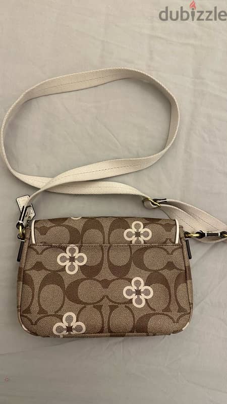 Coach Beige + White Clover Bag 1