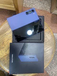 Galaxy Z Fold 6 dual sim 256G Blue  جديد