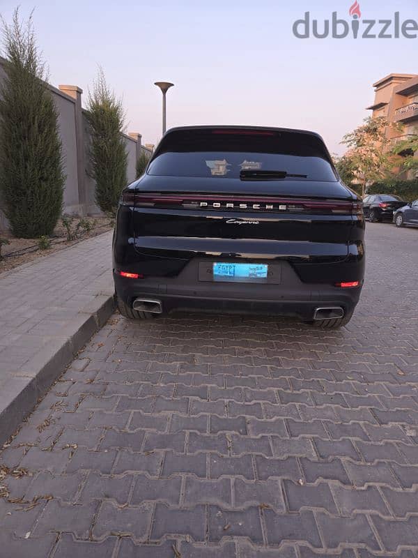 Porsche Cayenne 2024 wakeel 2