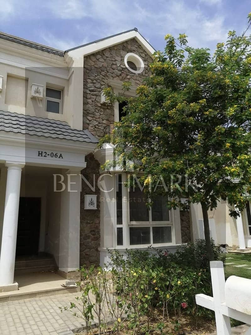 Townhouse villa, 185m, 3 rooms, for sale in Kingsway Compound, the new Mountain View project in October with installments over 8 years without interet 5